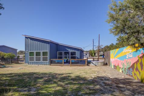 1827 Live Oak Canyon Lake TX 78133