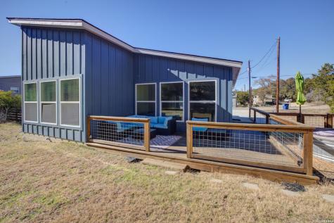 1827 Live Oak Canyon Lake TX 78133