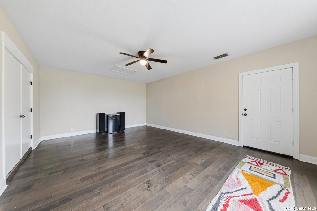 951 Private Road 3702 San Antonio TX 78253