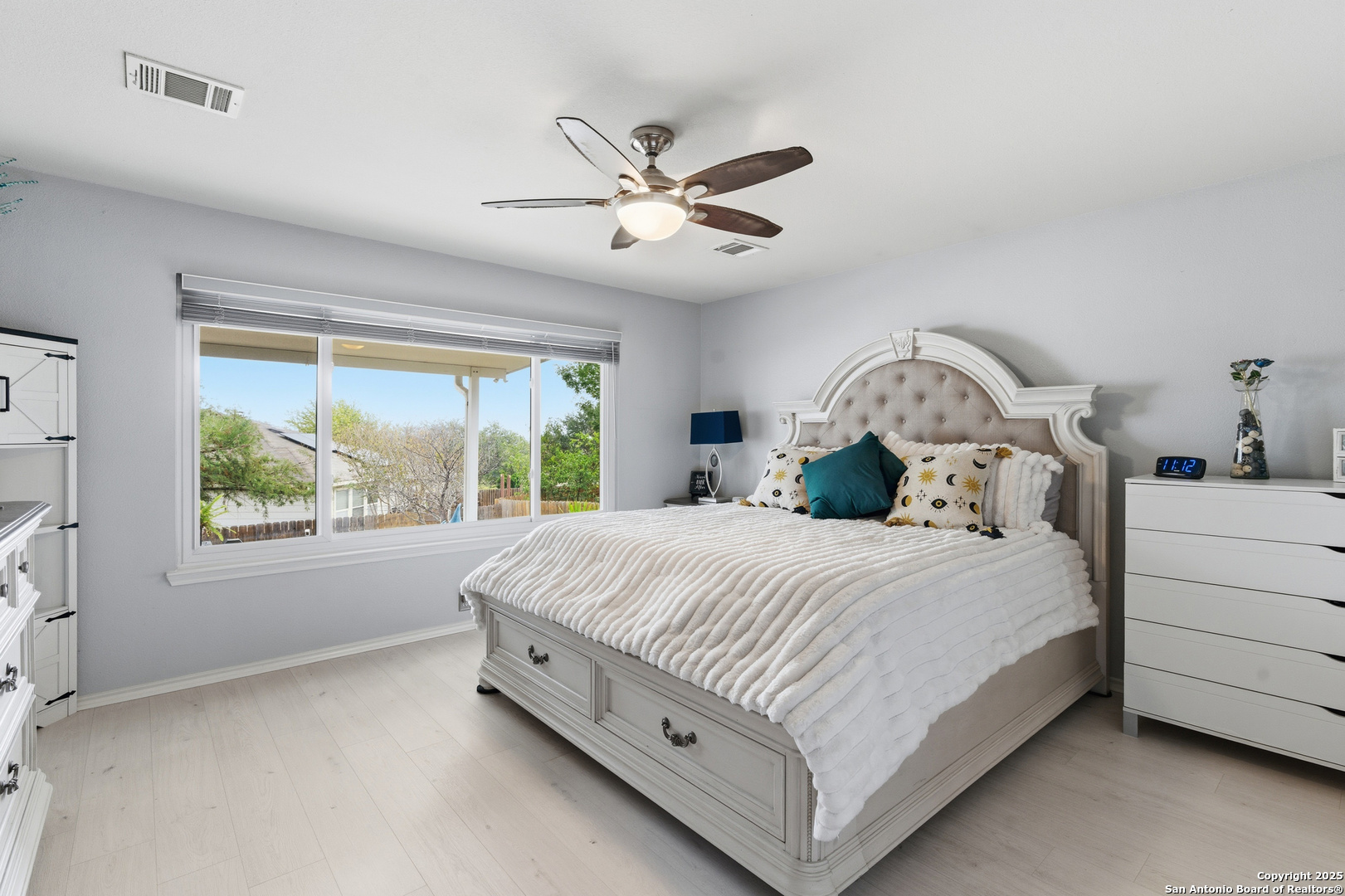 15718 Hastings Park Selma TX 78154