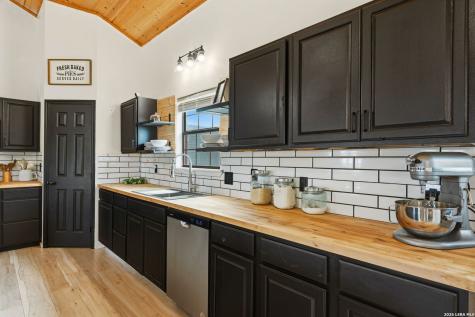 202 Bryan Drive Jourdanton TX 78026