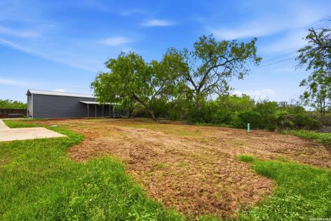 202 Bryan Drive Jourdanton TX 78026