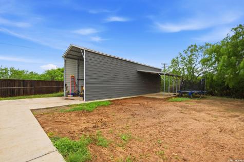 202 Bryan Drive Jourdanton TX 78026