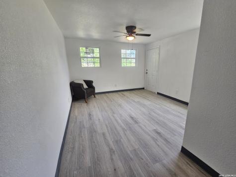 5049 Blue Bonnet Seguin TX 78155