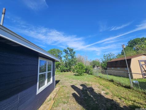 5049 Blue Bonnet Seguin TX 78155