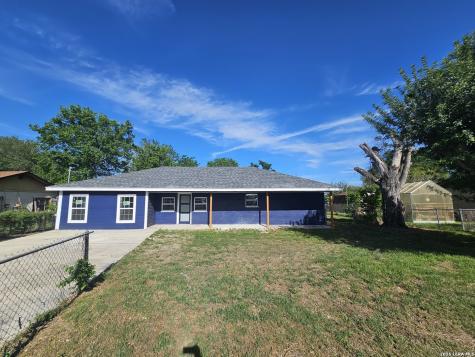 5049 Blue Bonnet Seguin TX 78155