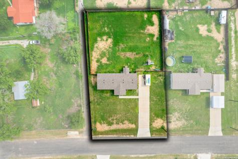 12606 Toro Drive Atascosa TX 78002