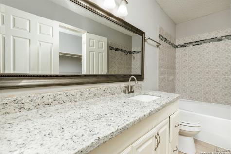 9330 Village Lance San Antonio TX 78250