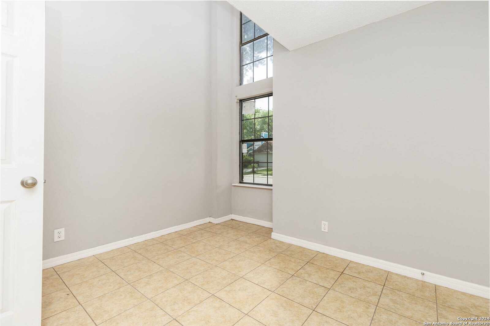 9330 Village Lance San Antonio TX 78250