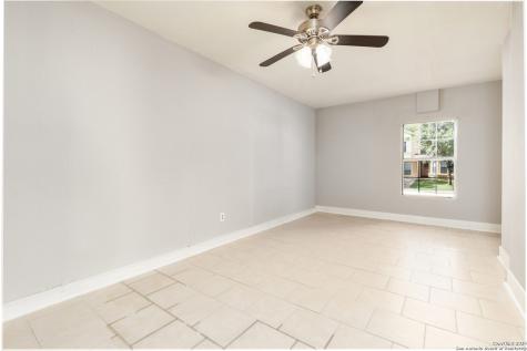 9330 Village Lance San Antonio TX 78250