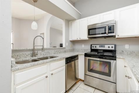 9330 Village Lance San Antonio TX 78250
