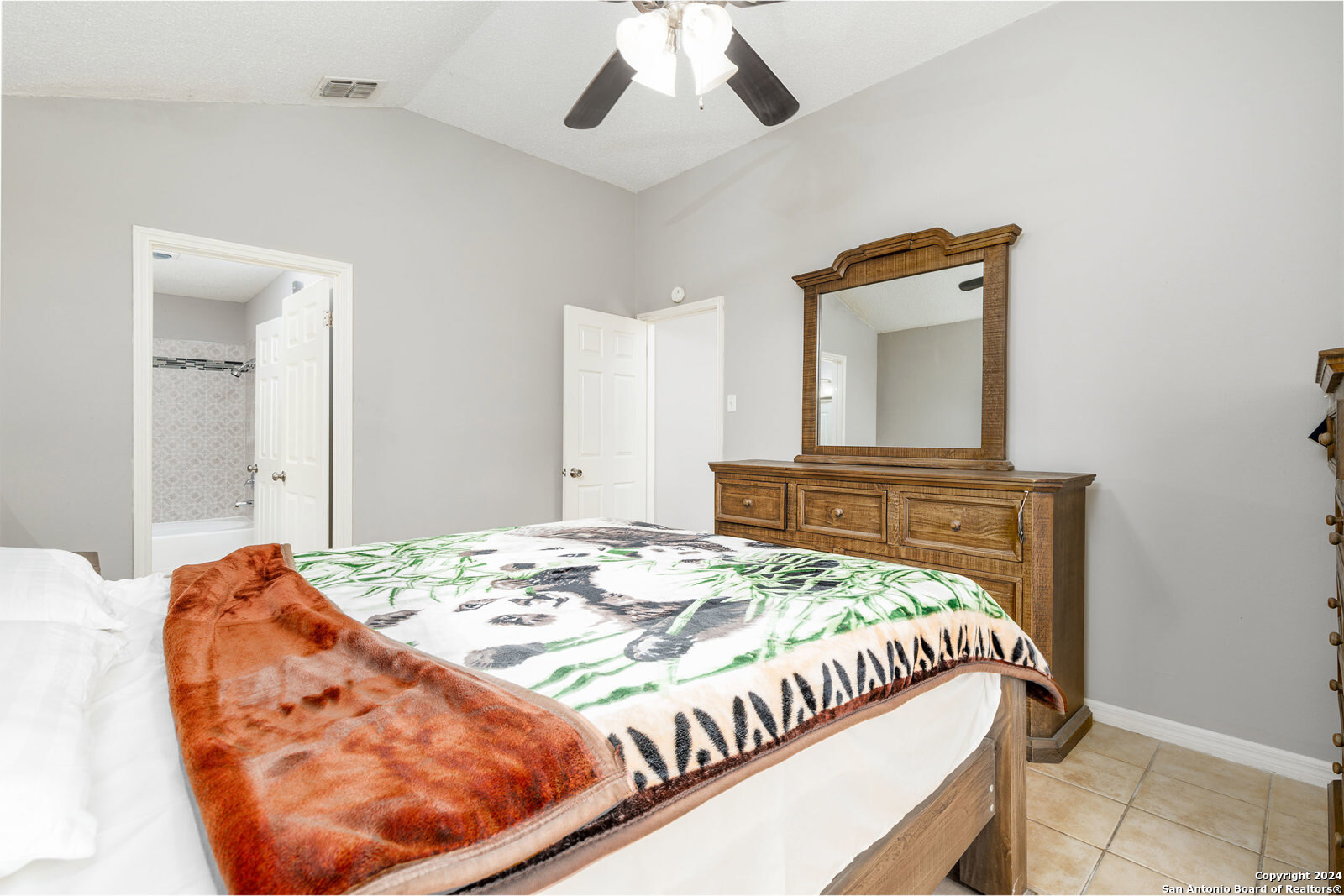 9330 Village Lance San Antonio TX 78250