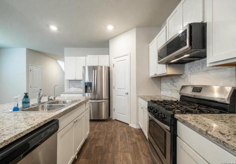 15727 Clove Spice Way Von Ormy TX 78073