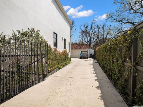 116 Canterbury Hill San Antonio TX 78209