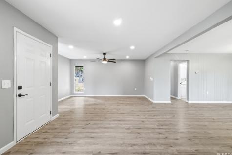 4302 Shallow Water San Antonio TX 78233