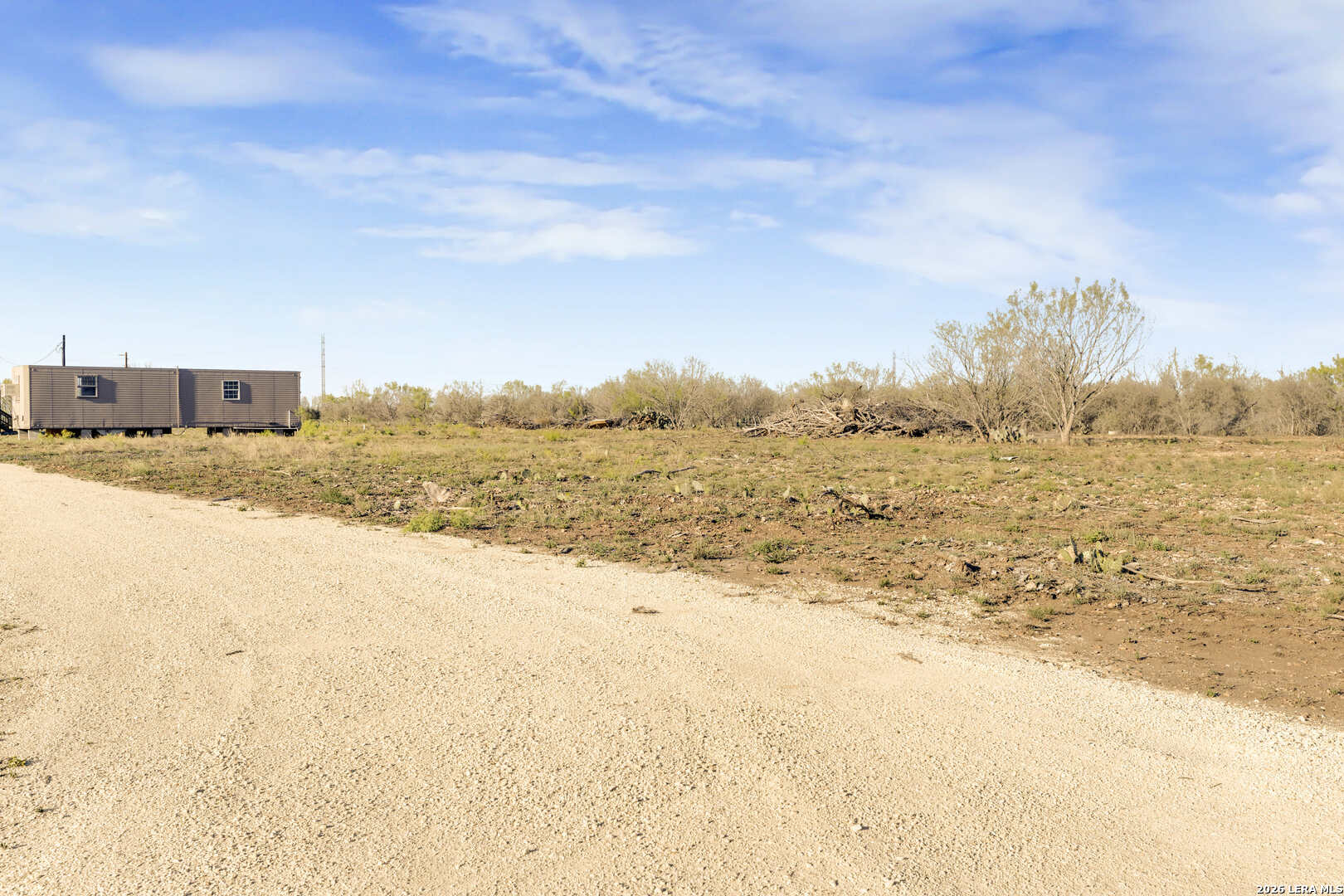 2811 County Road 467 Devine TX 78016