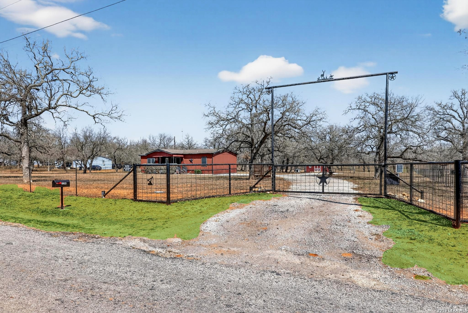 1298 County Road 425 Stockdale TX 78160