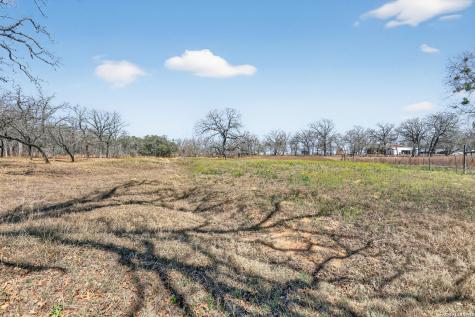 1298 County Road 425 Stockdale TX 78160