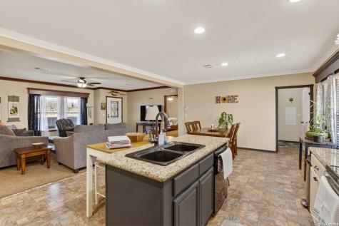 1298 County Road 425 Stockdale TX 78160