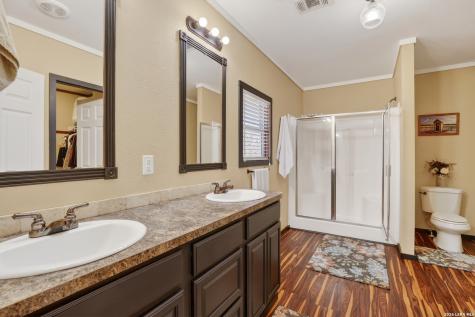1298 County Road 425 Stockdale TX 78160