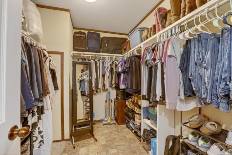 1298 County Road 425 Stockdale TX 78160