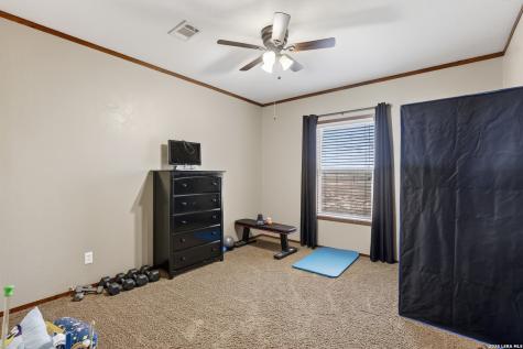 1298 County Road 425 Stockdale TX 78160