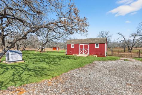 1298 County Road 425 Stockdale TX 78160