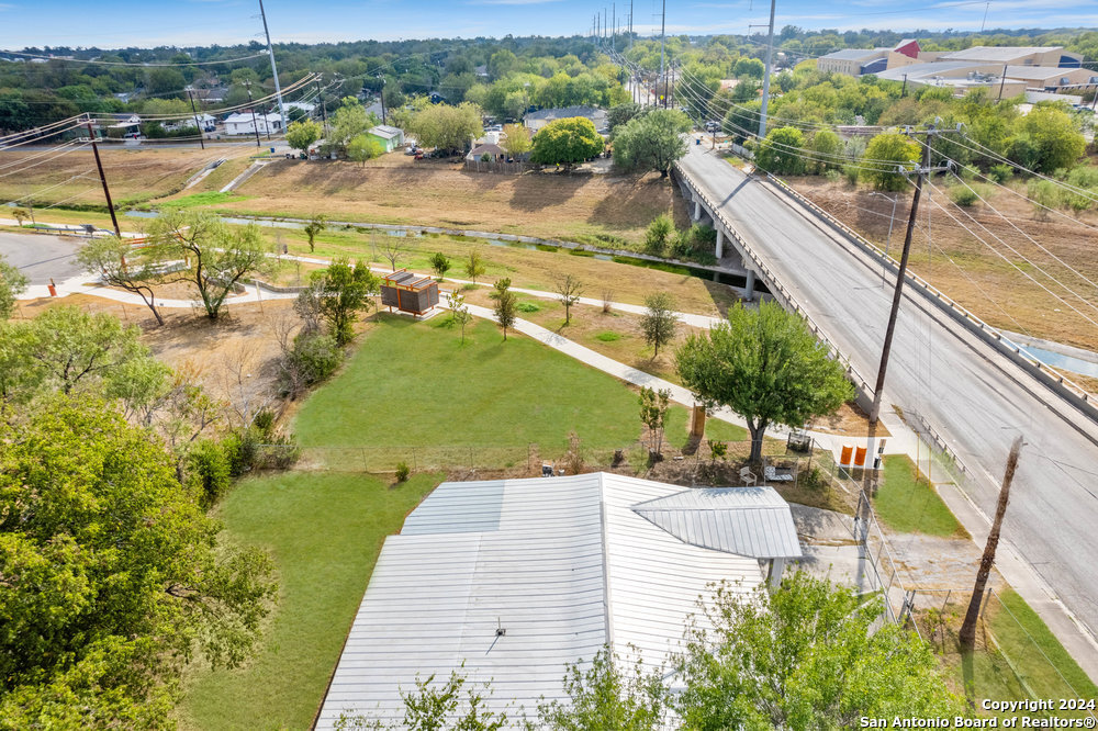 332 N San Ignacio Avenue San Antonio TX 78237