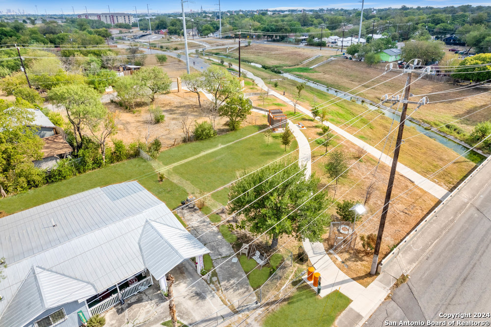 332 N San Ignacio Avenue San Antonio TX 78237