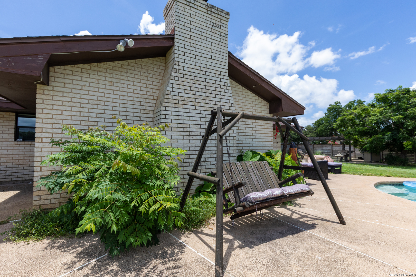 717 E. Brazos Pearsall TX 78061