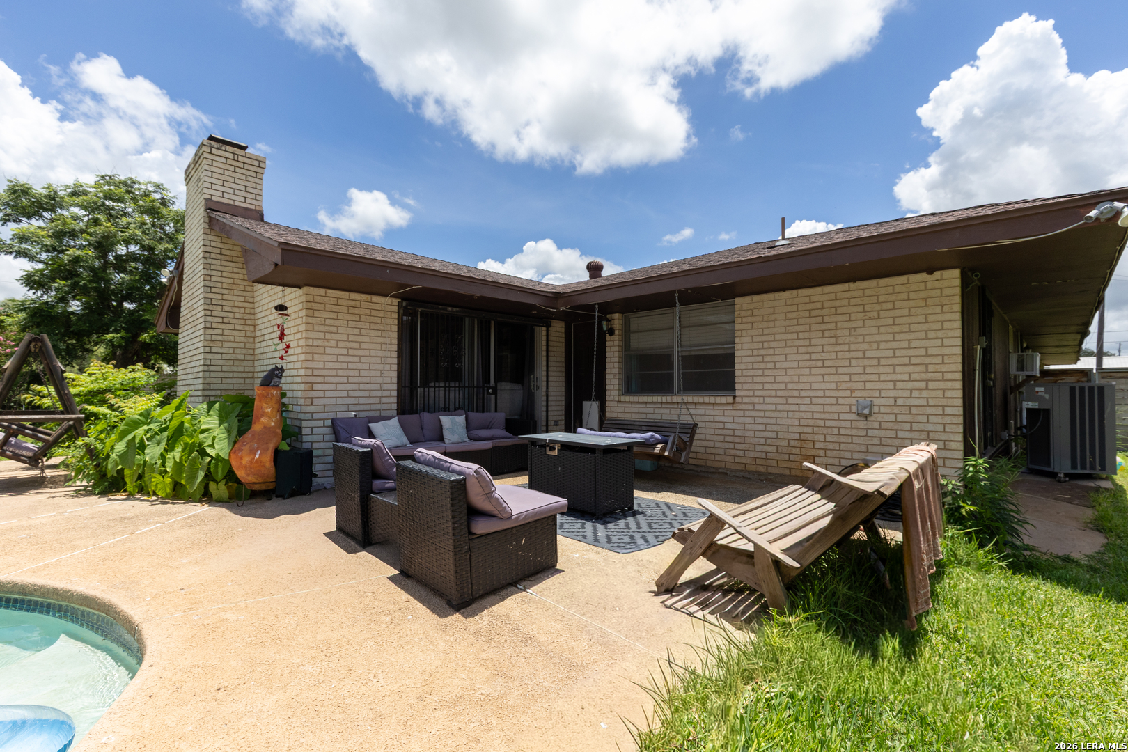 717 E. Brazos Pearsall TX 78061