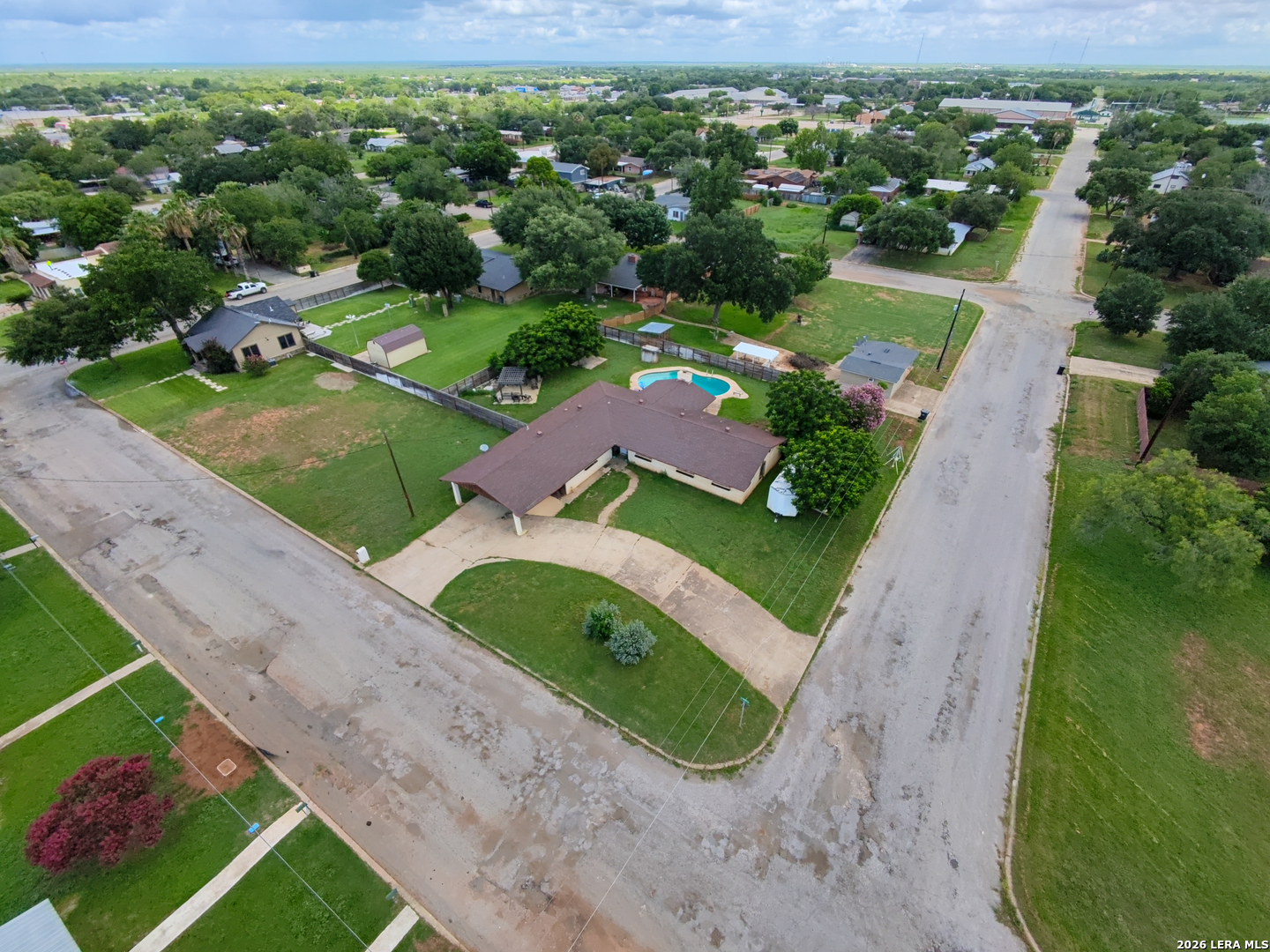 717 E. Brazos Pearsall TX 78061