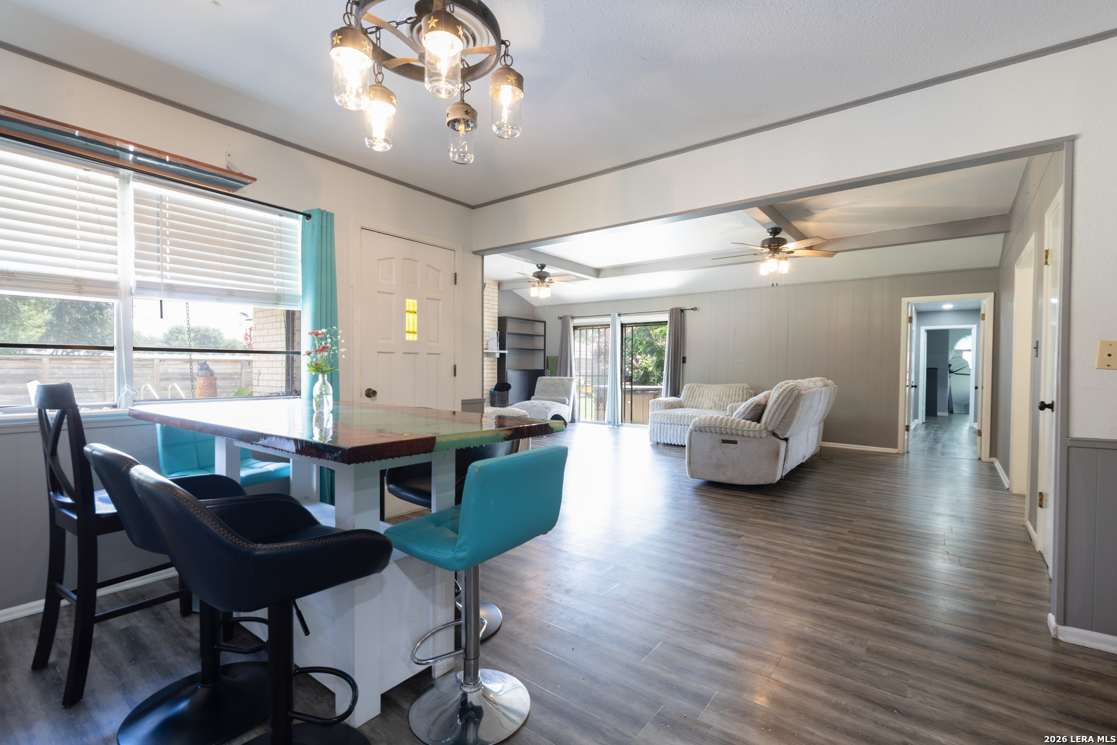 717 E. Brazos Pearsall TX 78061