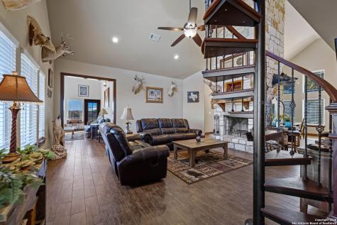 163 County Road 283 Harwood TX 78632