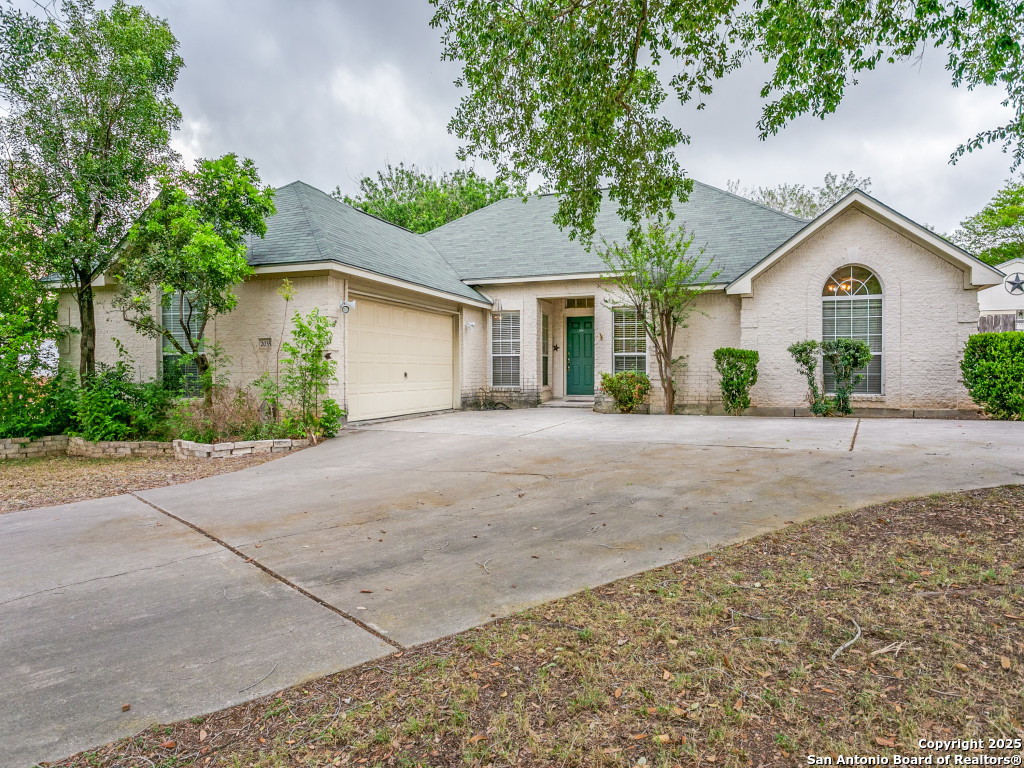 2035 Small Town Drive New Braunfels TX 78130