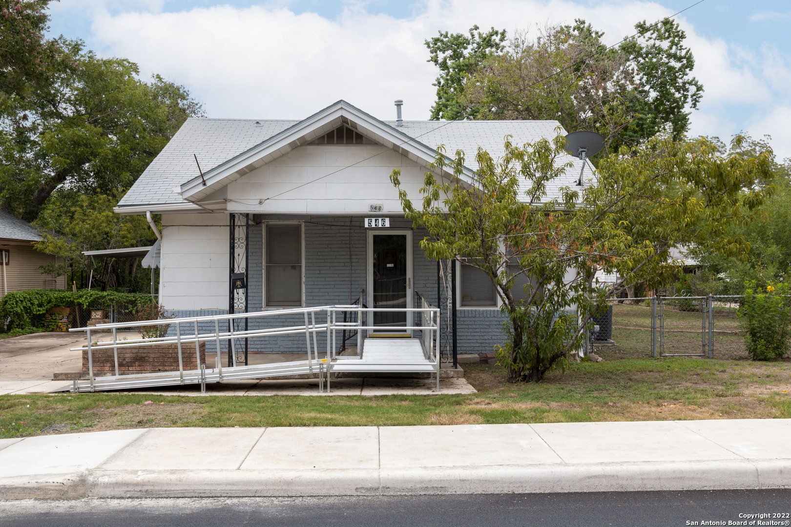 546 E Southcross Boulevard San Antonio TX 78214
