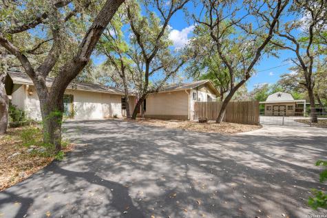 7806 Shady Hollow Lane San Antonio TX 78255