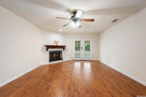 7806 Shady Hollow Lane San Antonio TX 78255