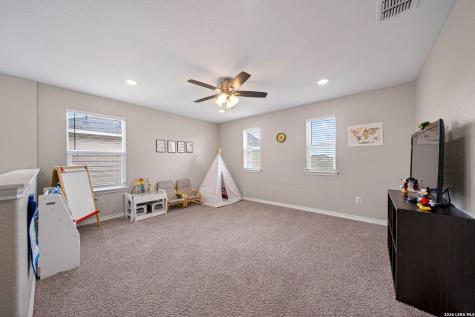 8216 Victory Cove San Antonio TX 78254