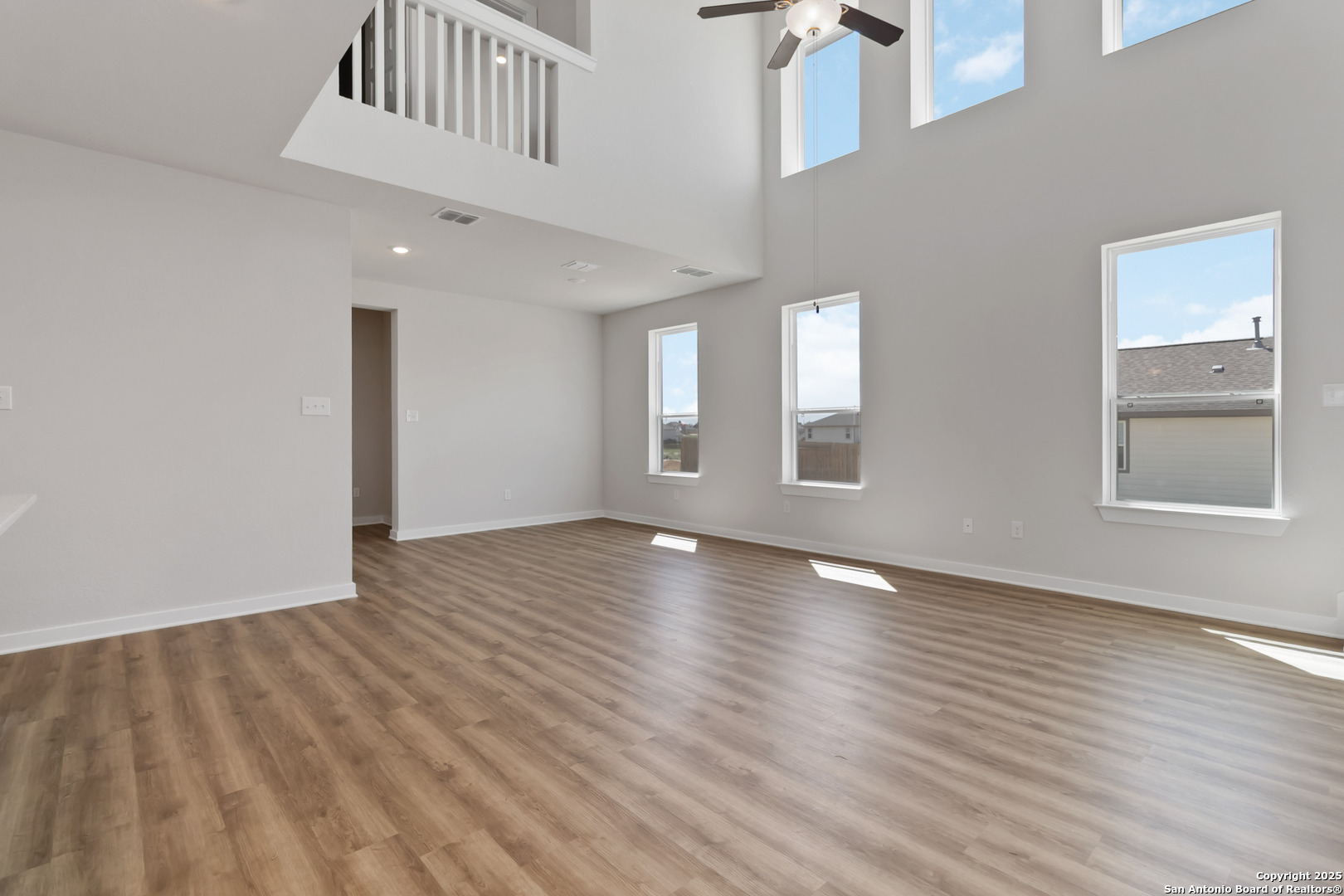 8968 Hazel Birch Elmendorf TX 78112