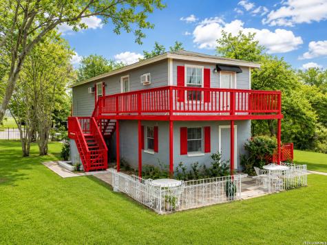 826 Lakeshore Drive S Bandera TX 78003