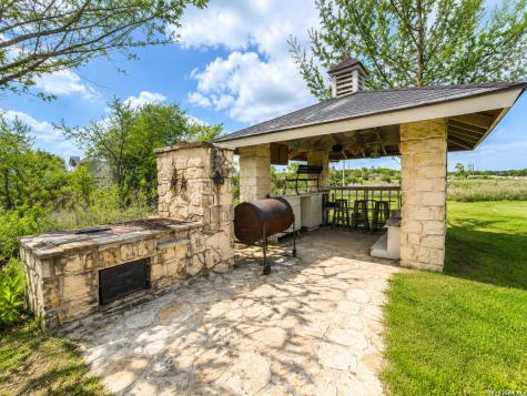 826 Lakeshore Drive S Bandera TX 78003