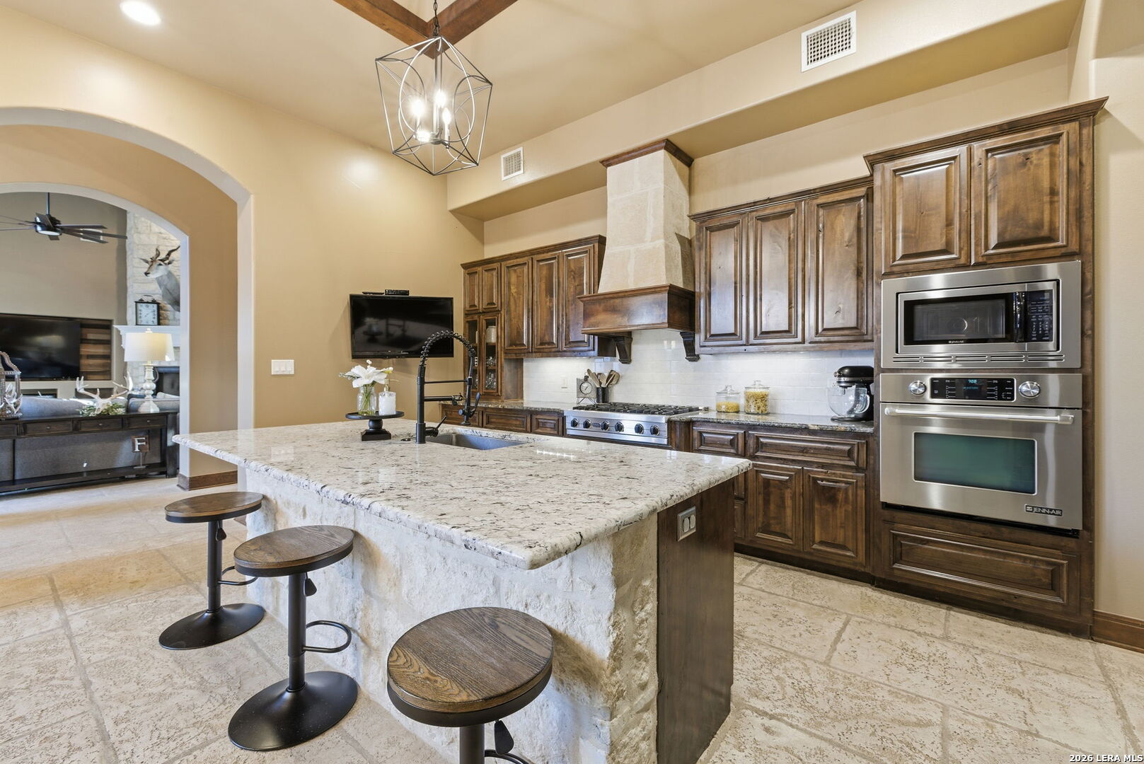 7805 Colonial Woods Boerne TX 78015