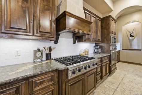 7805 Colonial Woods Boerne TX 78015