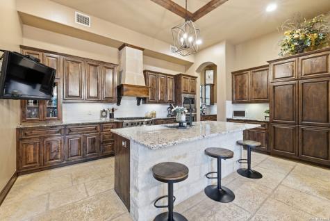 7805 Colonial Woods Boerne TX 78015