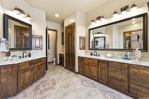 7805 Colonial Woods Boerne TX 78015