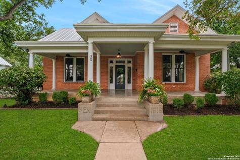 509 W Austin Street Fredericksburg TX 78624