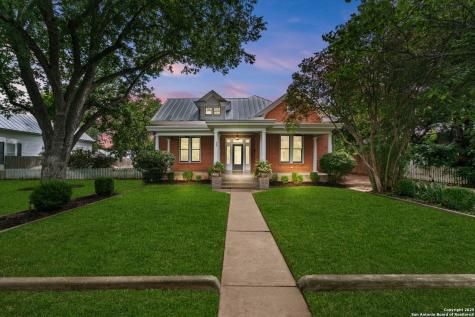 509 W Austin Street Fredericksburg TX 78624