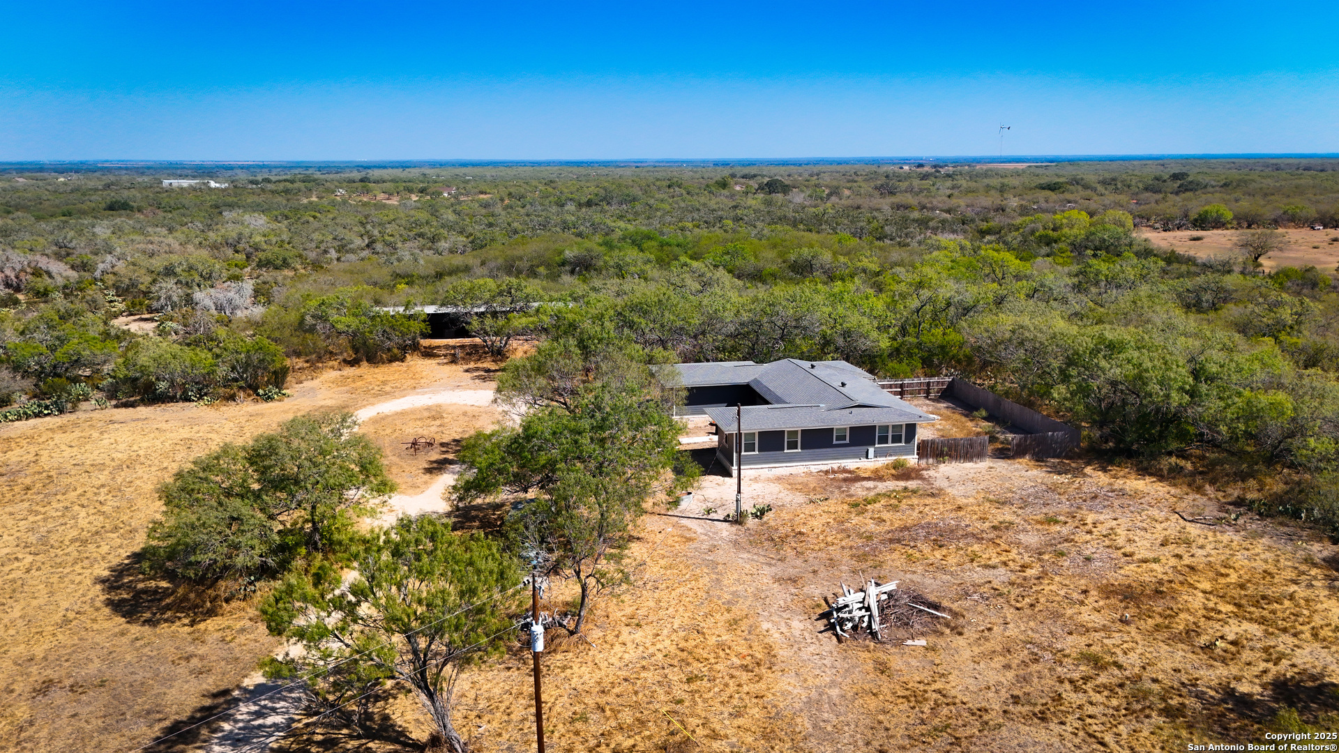 320 Pullins Drive Pleasanton TX 78064