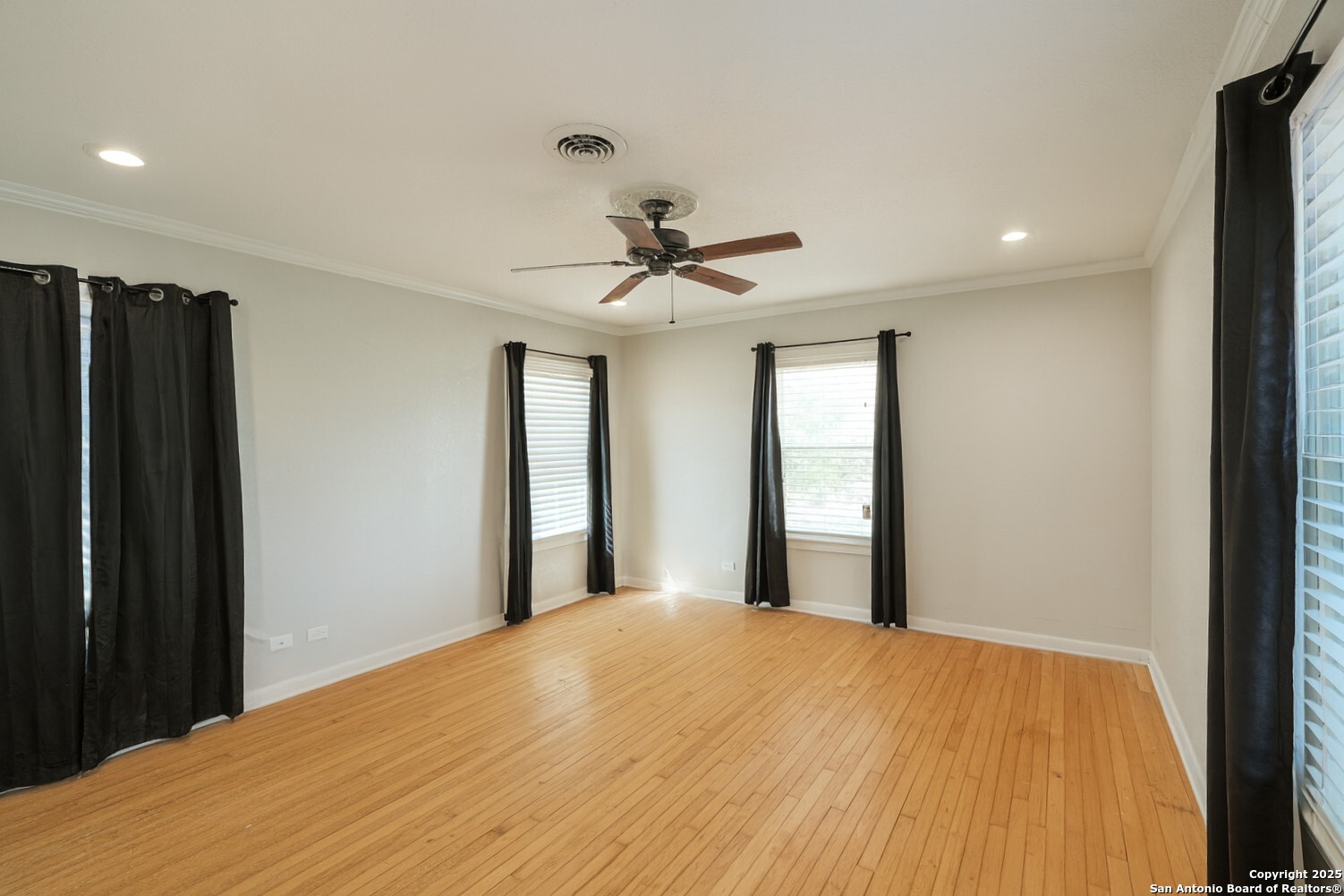 320 Pullins Drive Pleasanton TX 78064